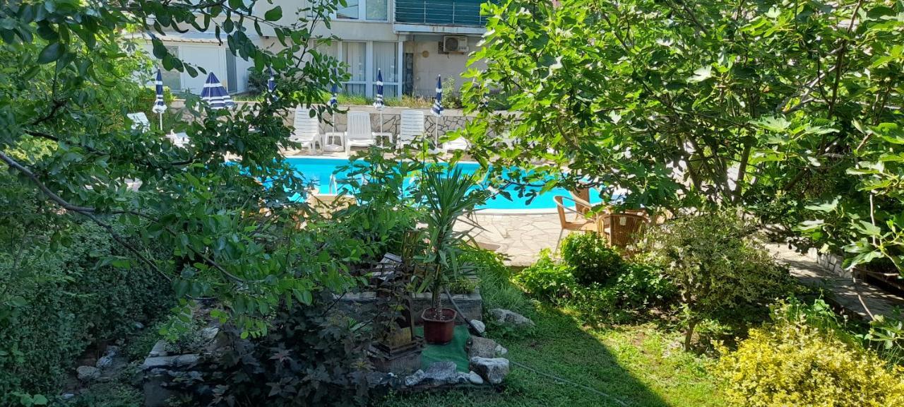 Семеен Хотел Атива - Family Hotel Ativa Lozenets Exterior photo